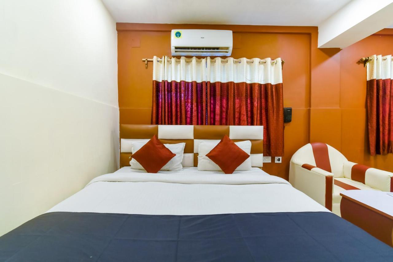 Hotel The Red Stone Kolkata