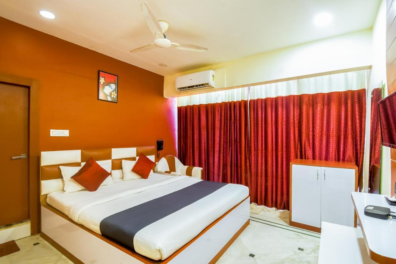 Hotel The Red Stone 3*