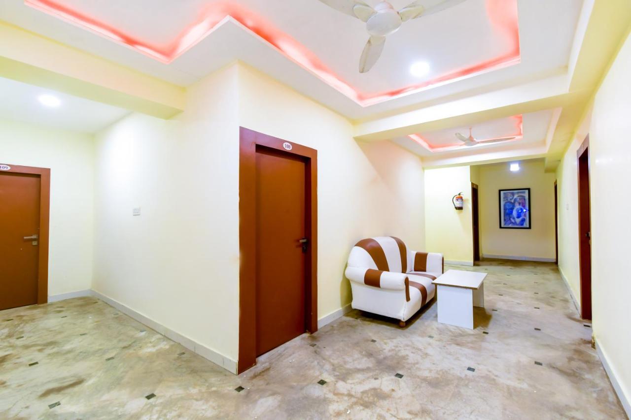 Hotel The Red Stone 3*