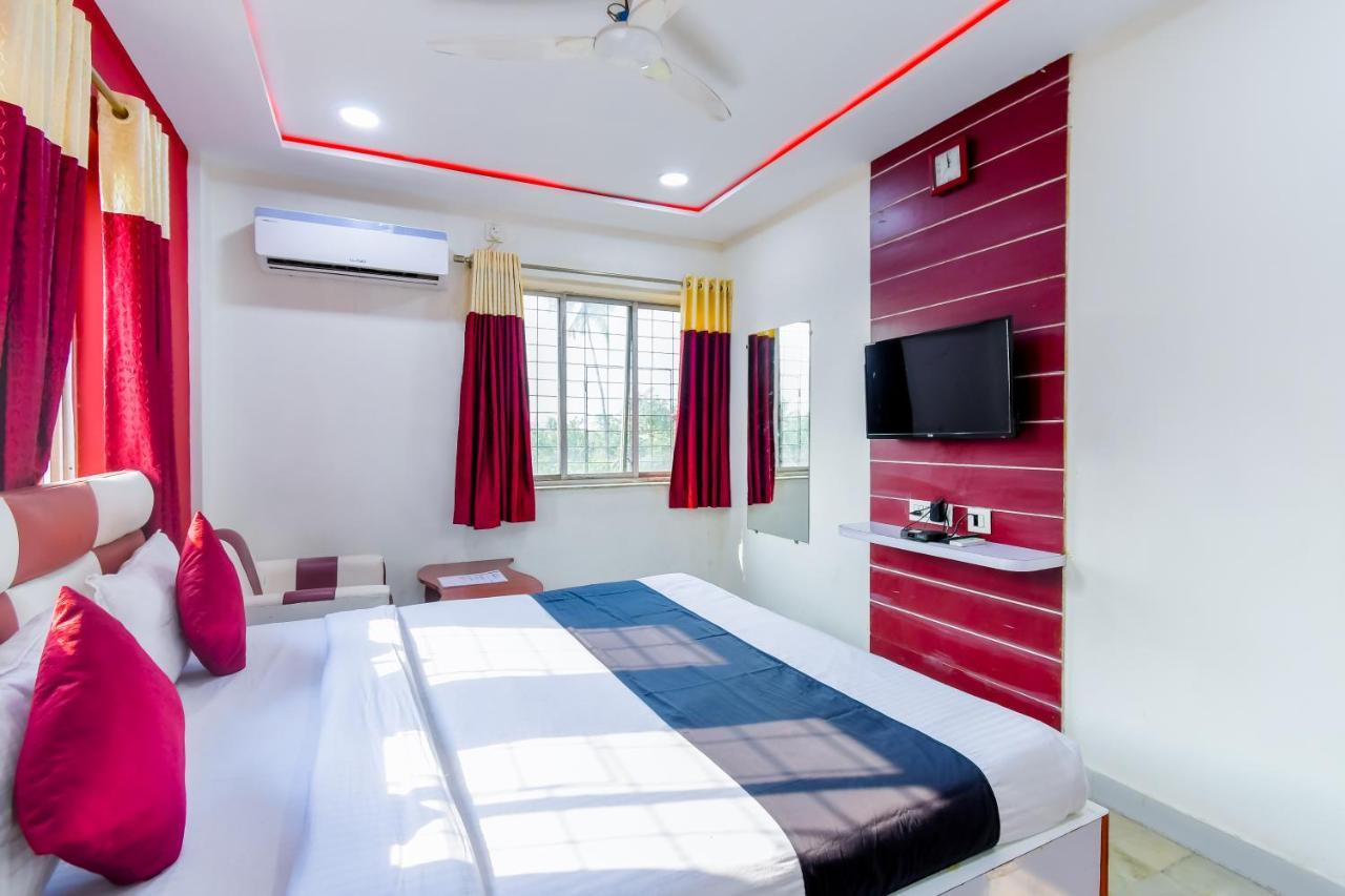 The Red Stone Hotel 3*
