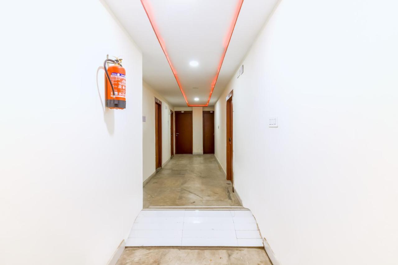 The Red Stone Hotel Kolkata