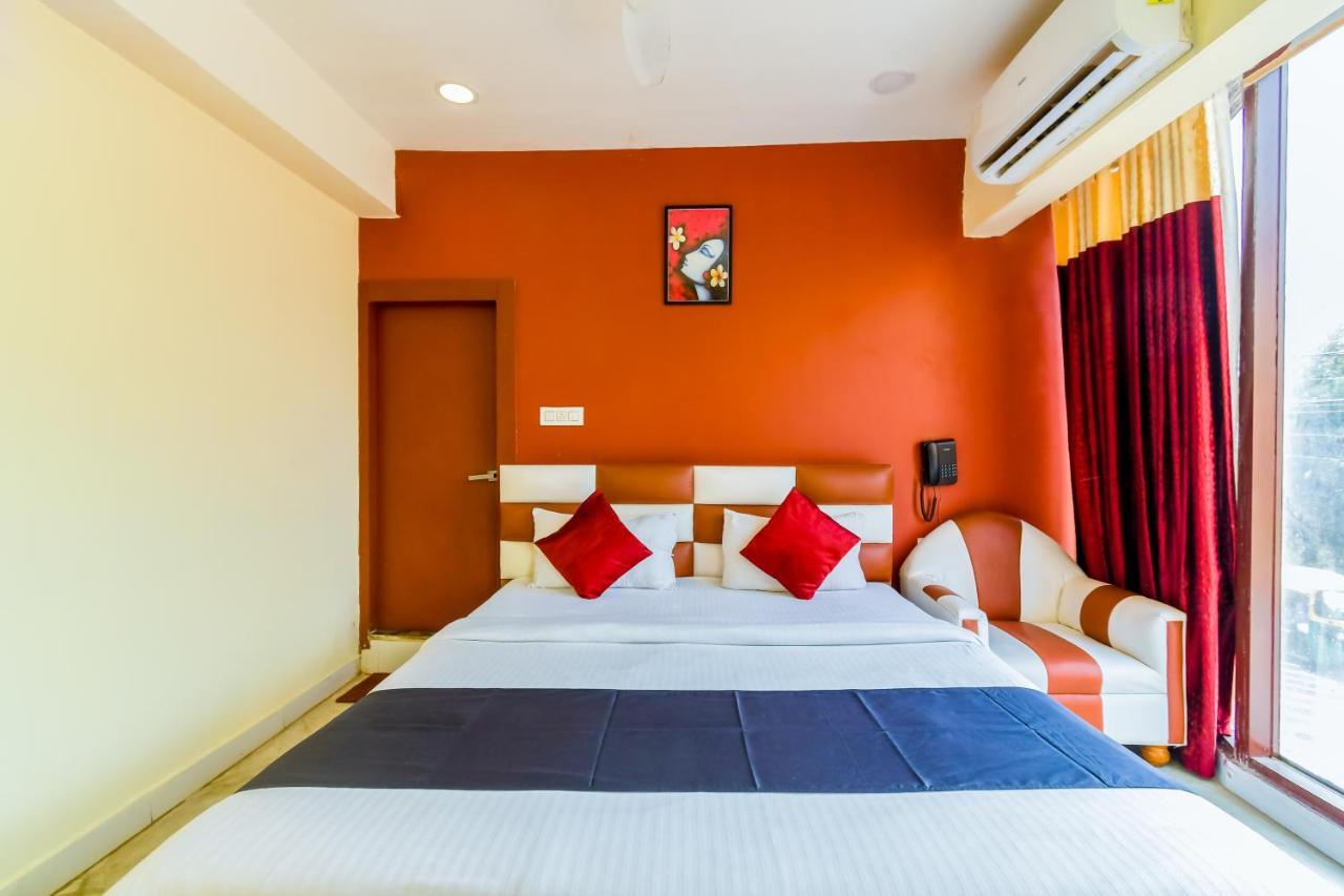 Hotel The Red Stone Kolkata